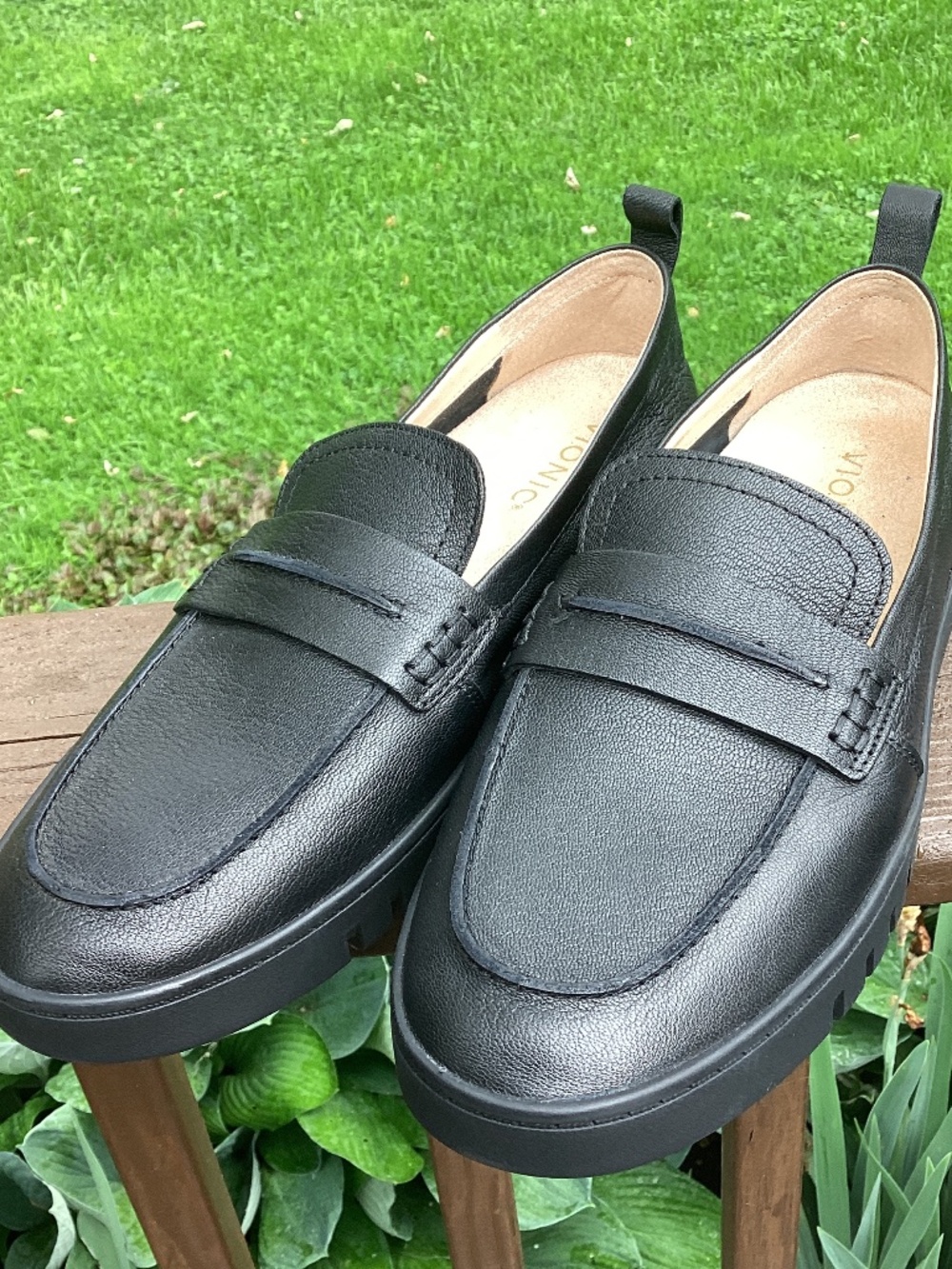 Vionic Chantel Leather Slip-On Penny Loafer Shoes Black 10 WIDE  Size 10 WIDE Ve